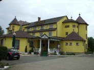 Holdfény Hotel és Étterem Forró