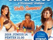 JÚNIUSI ÉJSZAKAI FÜRDŐZÉS
