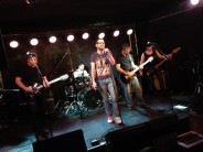 3 in 1: fergeteges koncert-est a BackStage Pubban