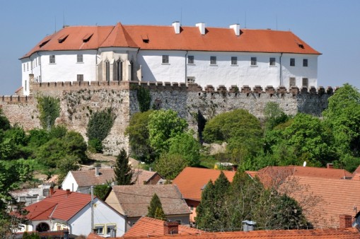   - Termáltél ezüstkorúaknak