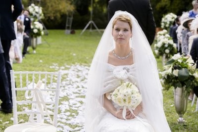   - Zűrös olasz esküvő - Un matrimonio da favola